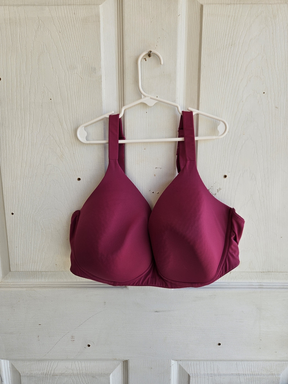 Women's Full-Coverage Dreamfit Bra in Deep Magenta Size 42DD Adjustable